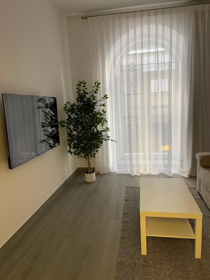 Suara Apartamentos 1 马德里 外观 照片